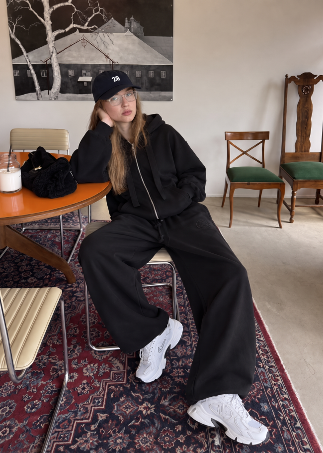 Худі на блискавці в стилі oversize з оригінальним принтом на спинці