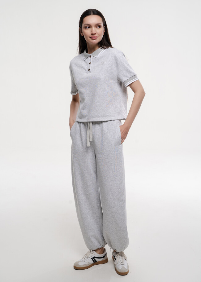Жіноча футболка-поло з вишитим лого
