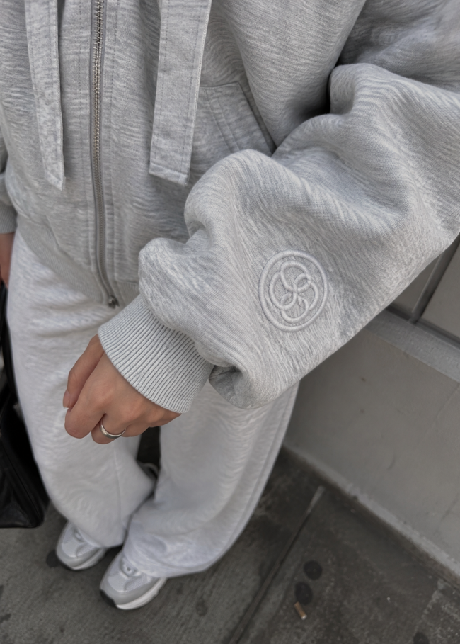Худі на блискавці в стилі oversize з оригінальним принтом на спинці