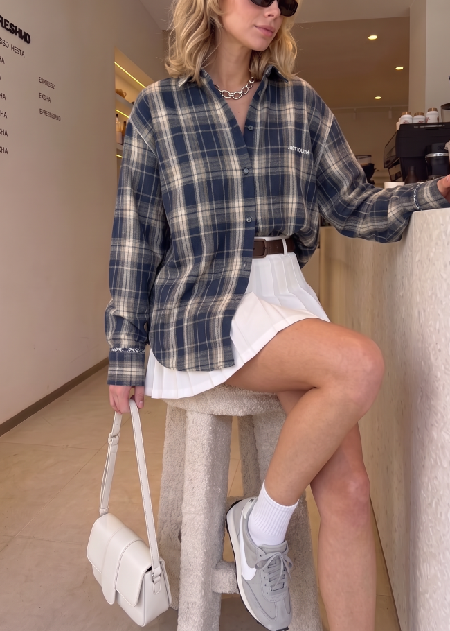 Картата сорочка oversize з мереживом